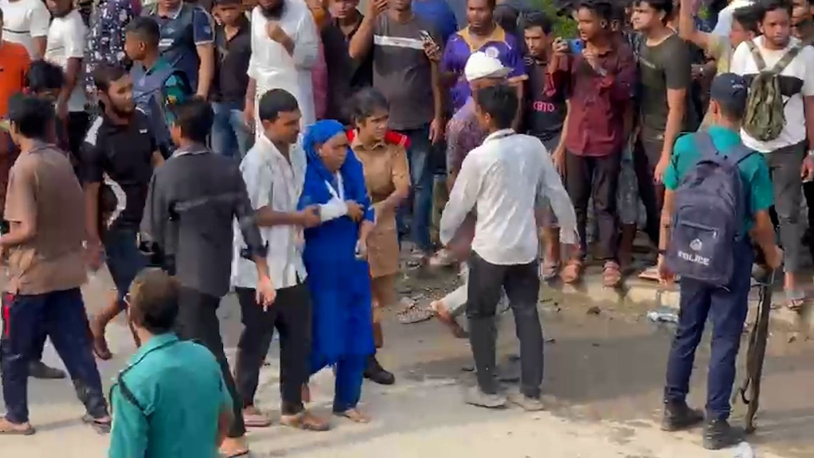 উত্তরার দুর্ঘটনায় প্রধান উপদেষ্টার কর্মসূচি স্থগিত