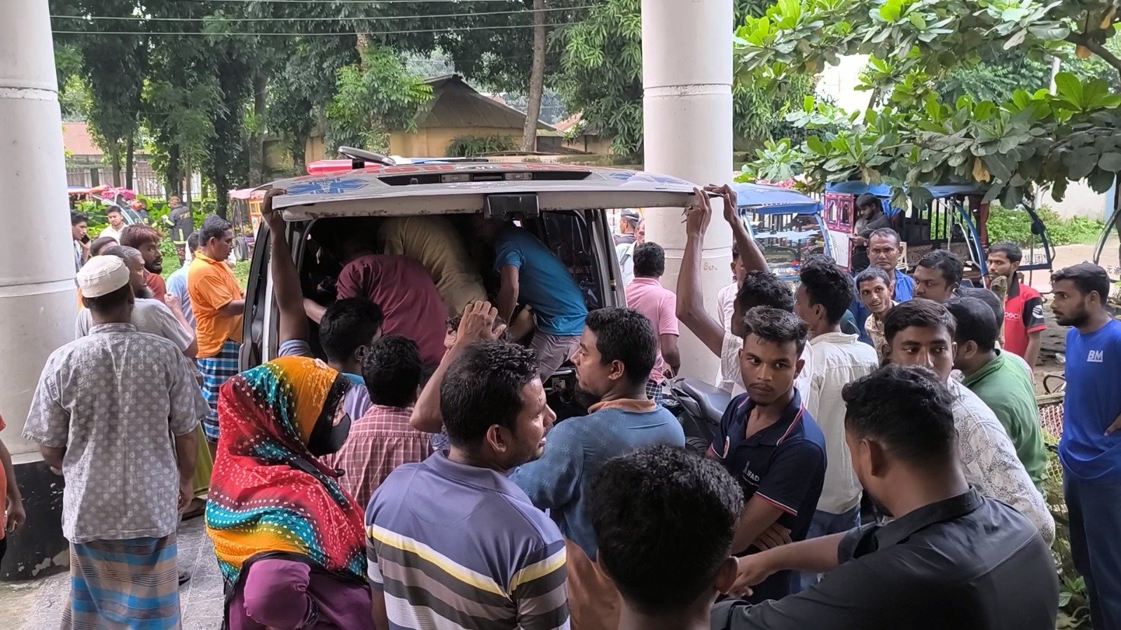 জামালপুরের মাদারগঞ্জে ২ নির্মাণ শ্রমিকের মৃত্যু