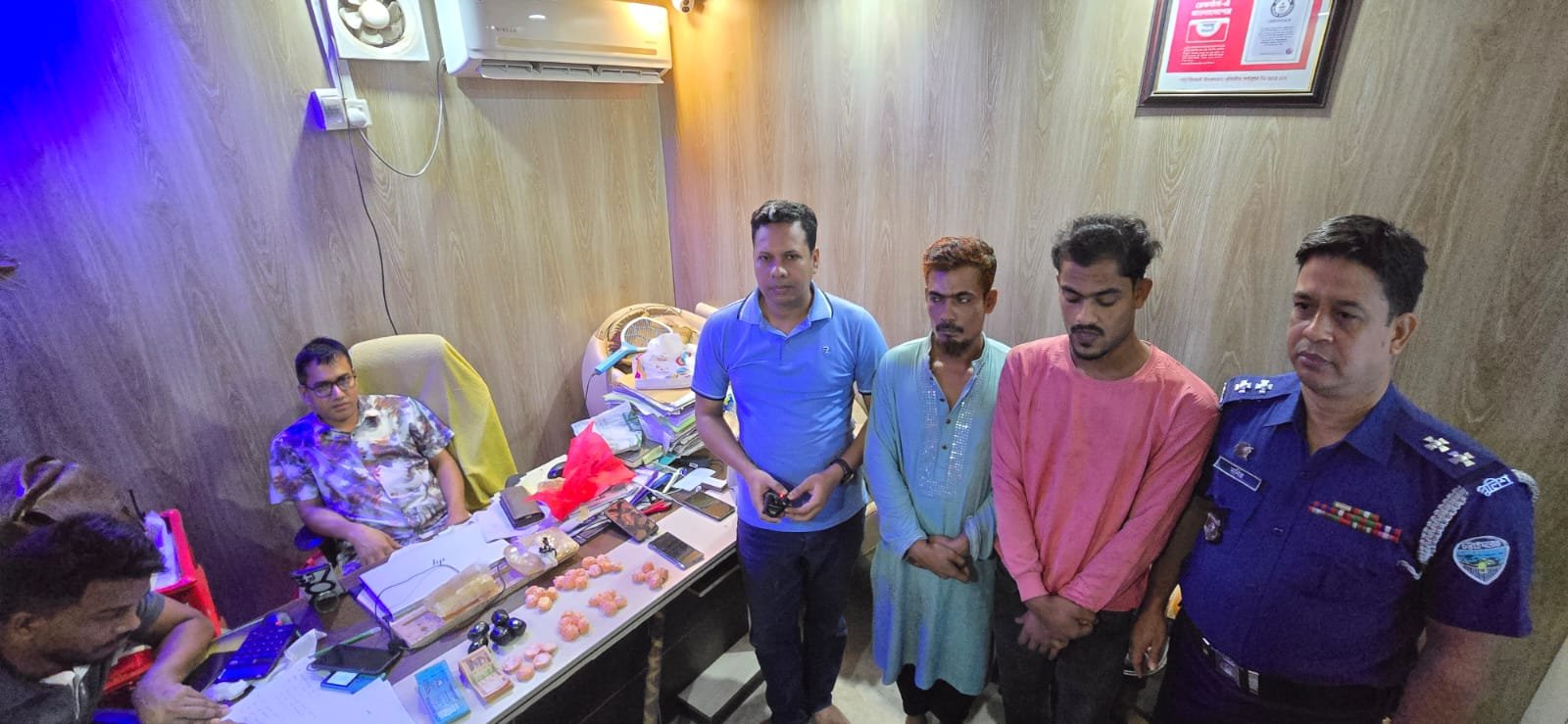 নোয়াখালীতে ৬ হাজার পিস ইয়াবাসহ ২ মাদক কারবারি আটক