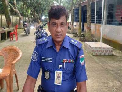 কুষ্টিয়ায় আওয়ামী লীগ নেতা ও ছেলের হামলায় এসআই আহত