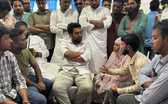“দেশের শ্রেষ্ঠ সন্তানদের স্মৃতি বুকে ধারণ করেই সামনে এগোতে চাই” — নাহিদ ইসলাম