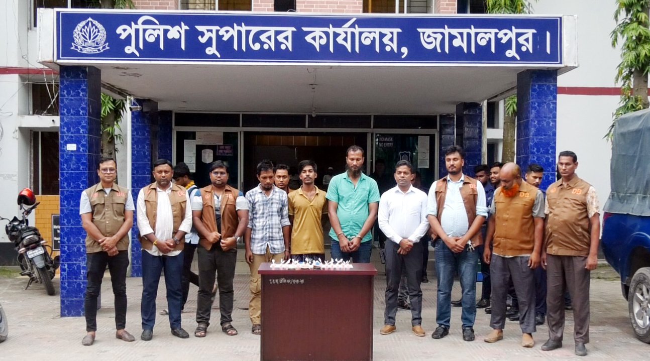জামালপুরে ৪ হাজার ১০ পিস ইয়াবা ও নগদ অর্থসহ তিন মাদক কারবারি গ্রেফতার