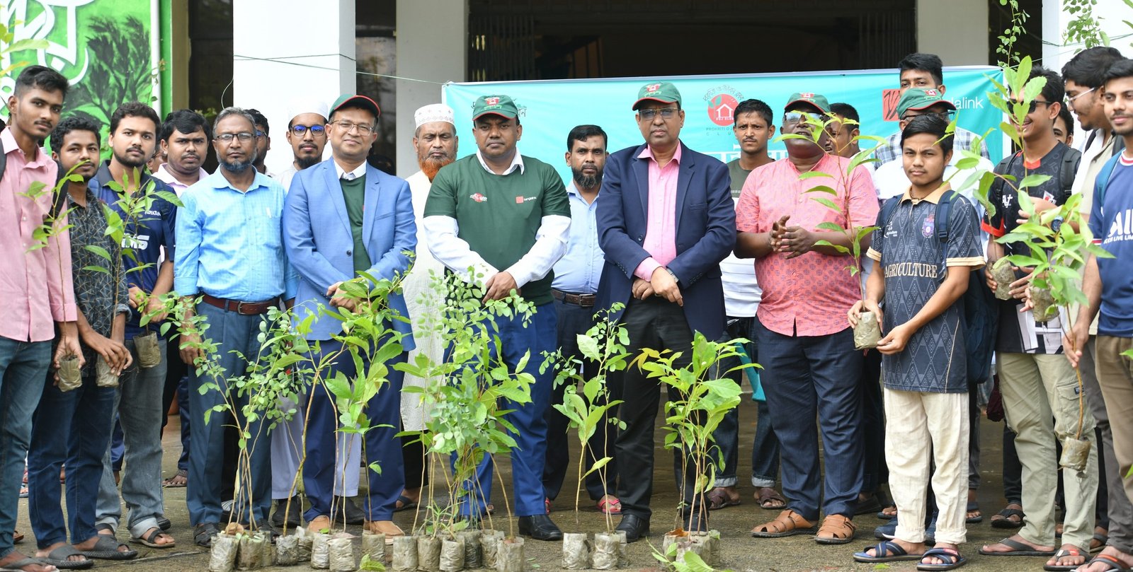 একটি গাছ কাটলে ১০ টি গাছ লাগানোর দায়বদ্ধ নিন:  নোবিপ্রবি উপাচার্য