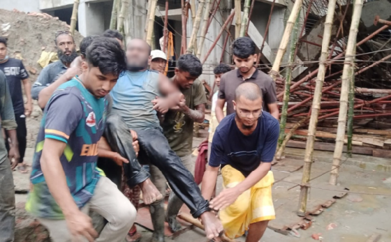 জাককানইবি'তে ঢালাইয়ের সময় নির্মানাধীন হলের ছাদ ধ্বসে আহত ১১