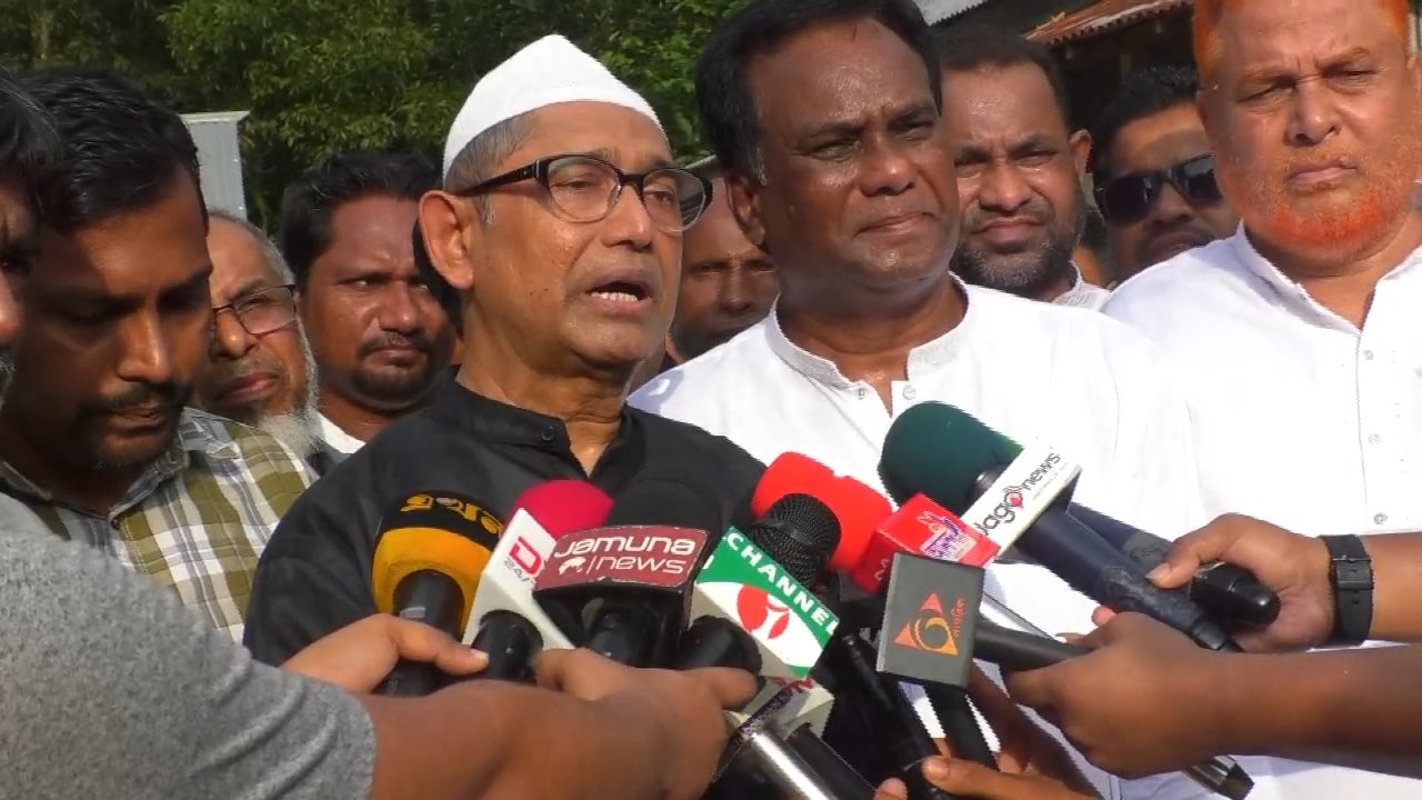 বিমান দুর্ঘটনায় সকল নিহত ও আহতদের পাশে থাকবে বিএনপি : আহমেদ আজম খান