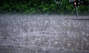 তিন বিভাগে ভারী বৃষ্টির আশঙ্কা, ঢাকায় হালকা থেকে মাঝারি বৃষ্টি