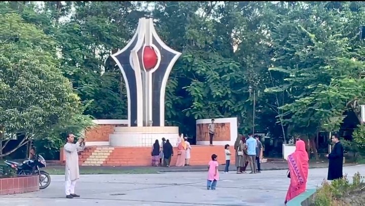 পুজার ছুটিতে নোবিপ্রবিতে পর্যটকদের ভিড়, সৌন্দর্যে বিমোহিত দর্শনার্থীরা!