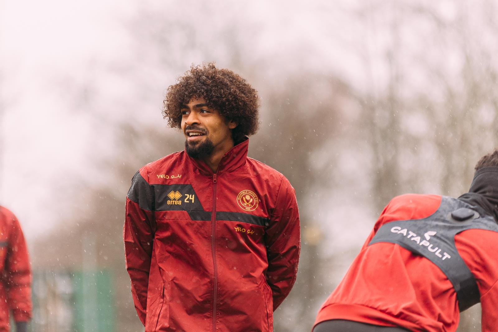 হংকংয়ের বিপক্ষে ম্যাচের প্রস্তুতি: ঢাকায় পৌঁছেছেন হামজা চৌধুরী!