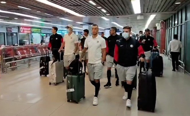 হংকং ফুটবলাররা ঢাকায়, বাংলাদেশে মুখোমুখি ম্যাচের প্রস্তুতি!