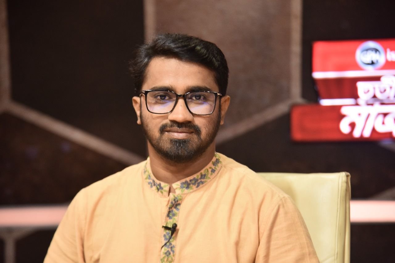 প্রধান উপদেষ্টার বিদেশ সফর রাষ্ট্রের জন্য উপকারী — রাশেদ খান