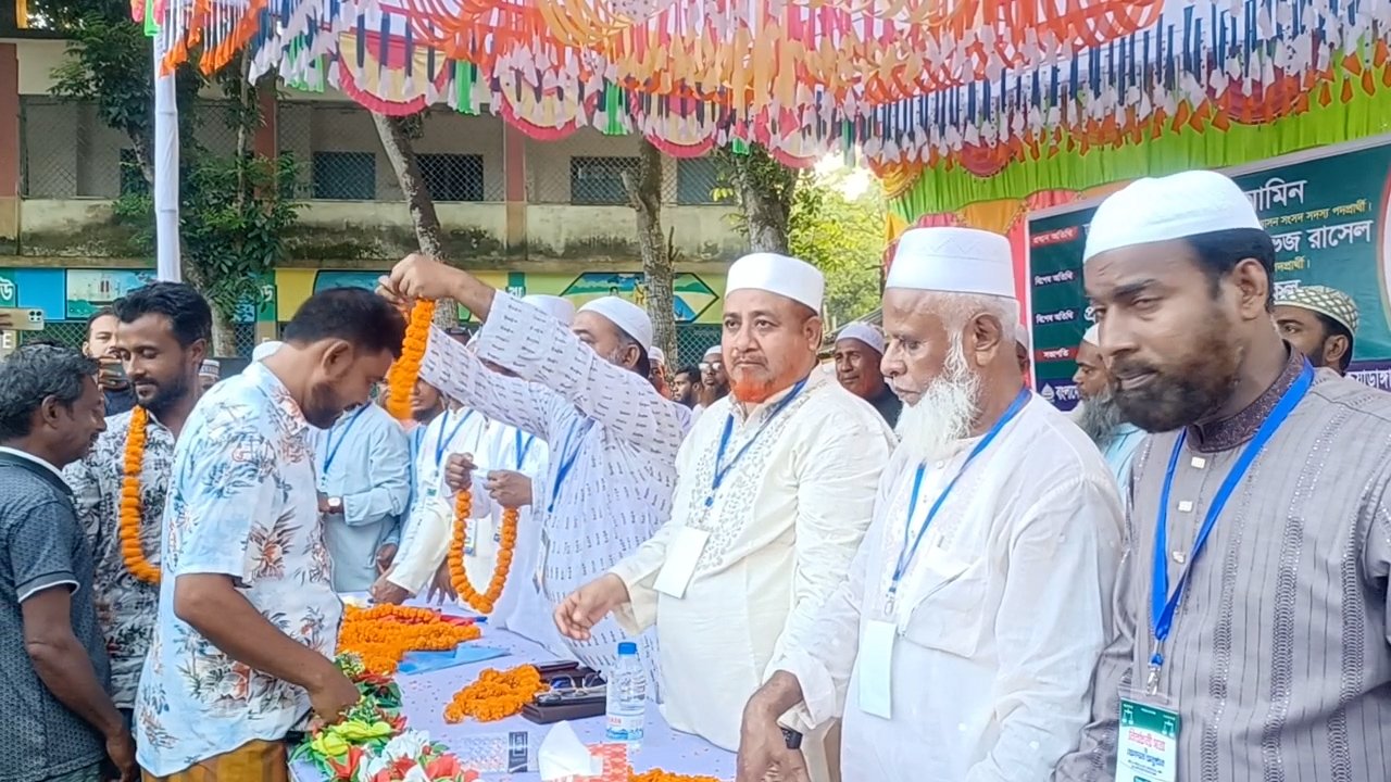 বিএনপি ছাড়লেন চার শতাধিক নেতা–কর্মী, যোগ দিলেন জামায়াতে ইসলামীতে!