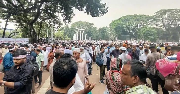 টানা পঞ্চম দিনে বেসরকারি শিক্ষক-কর্মচারীদের আন্দোলন, ‘মার্চ টু যমুনা’ প্রস্তুতি!