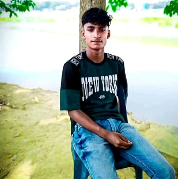 যশোরে কাভারভ্যান-মোটরসাইকেল সংঘর্ষে যুবক নিহত, কিশোর আহত