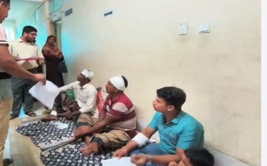 আলমডাঙ্গায় বিএনপি আওয়ামীলীগ বিল নিয়ে সংঘর্ষ ; আহত ১০