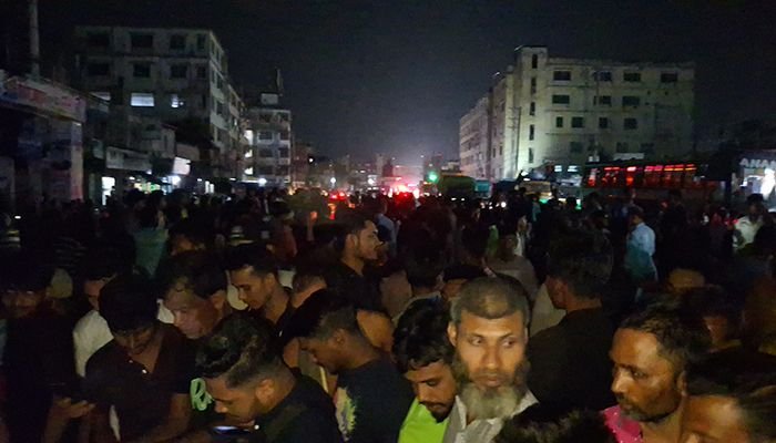 গাজীপুরে দুর্ঘটনার জেরে ঢাকা-ময়মনসিংহ মহাসড়ক অবরোধ