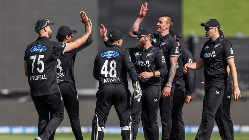 ইংল্যান্ডকে উড়িয়ে এক ম্যাচ আগেই সিরিজ নিউজিল্যান্ডের