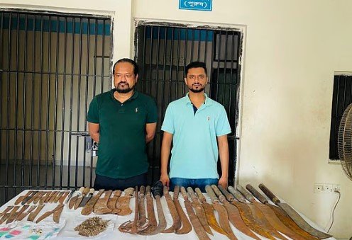 অস্ত্র ও মাদকসহ বিএনপি নেতা; ভাই-ভাতিজাকে গ্রেপ্তার করল যৌথ বাহিনী!