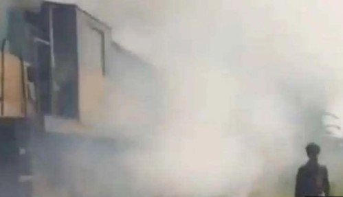 ময়মনসিংহে ট্রেনে আগুন লাগিয়ে দেয় নাশকতাকারী দুর্বৃত্তদল!