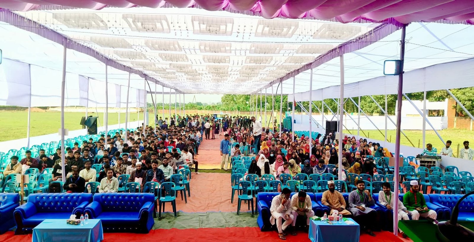 বর্ণাঢ্য আয়োজনে সহস্রাধিক নবীন শিক্ষার্থীদের বরণ করে নিলো বাকৃবি ছাত্রশিবির