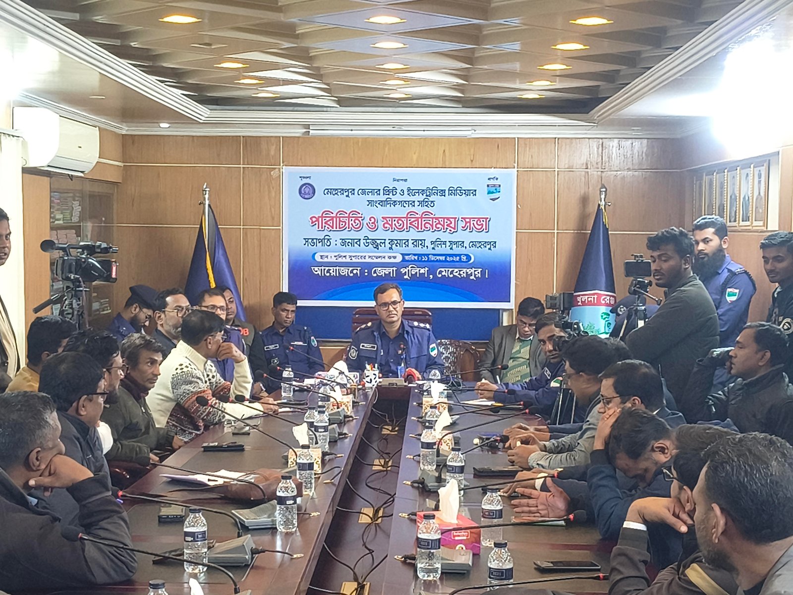 গণমাধ্যমকর্মীদের সহকর্মী হিসেবে মনে করি: পুলিশ সুপার