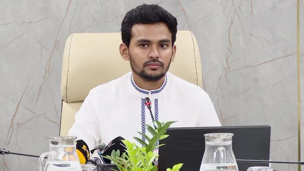 ঢাকা-১০ আসন থেকে স্বতন্ত্র পদে লড়বেন আসিফ মাহমুদ