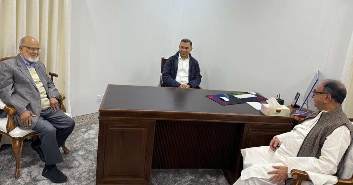 দেশে ফিরে প্রথমবার চেয়ারপারসন কার্যালয়ে তারেক রহমান