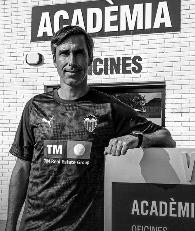 ইন্দোনেশিয়ায় নৌকা ডুবে ভ্যালেন্সিয়া কোচের মৃত্যু