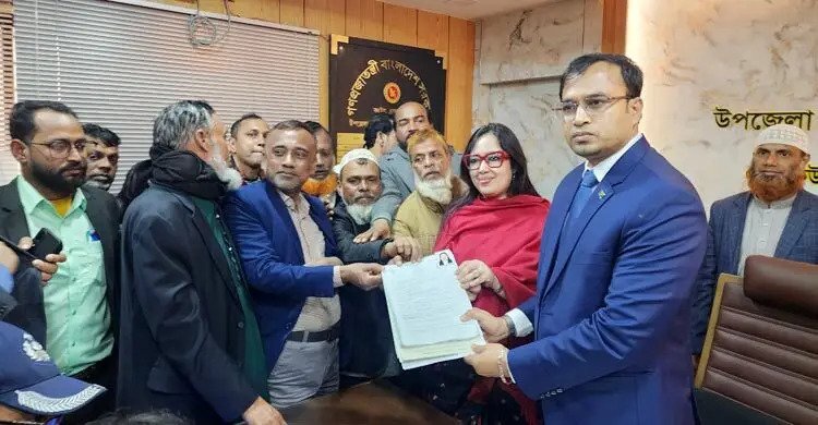 বাবার পথেই হাঁটছেন রুমিন ফারহানা!