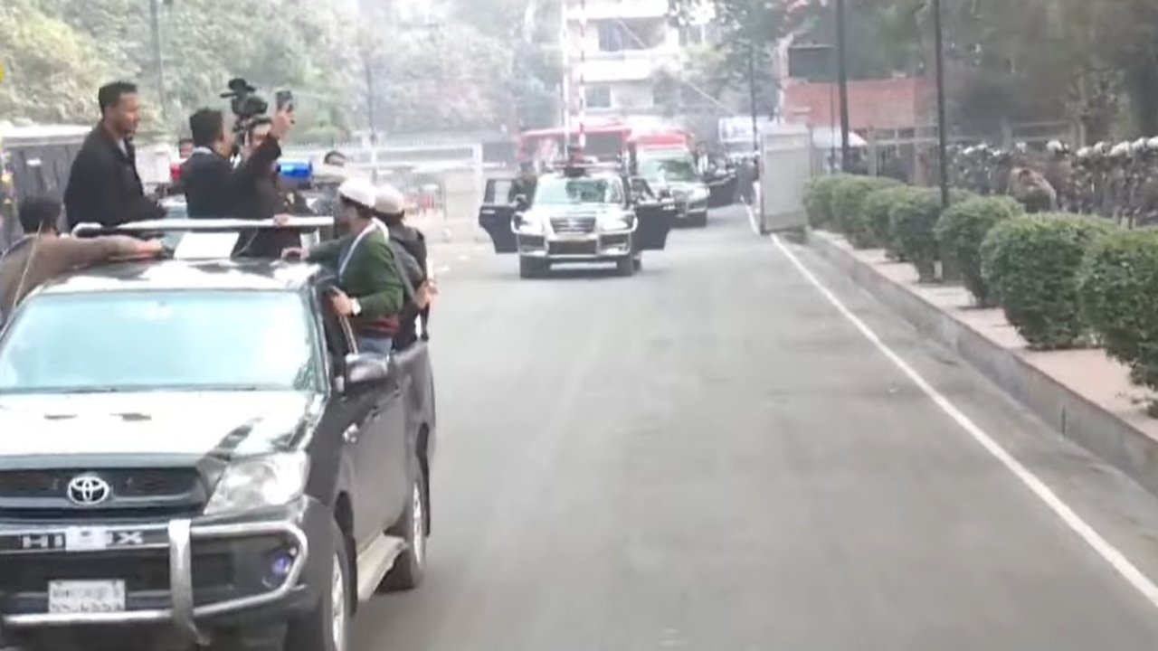 মানিক মিয়া অ্যাভিনিউতে খালেদা জিয়ার মরদেহ