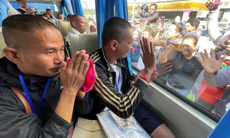 থাইল্যান্ড থেকে মুক্তি পেলেন ১৮ কম্বোডিয়ান সেনা