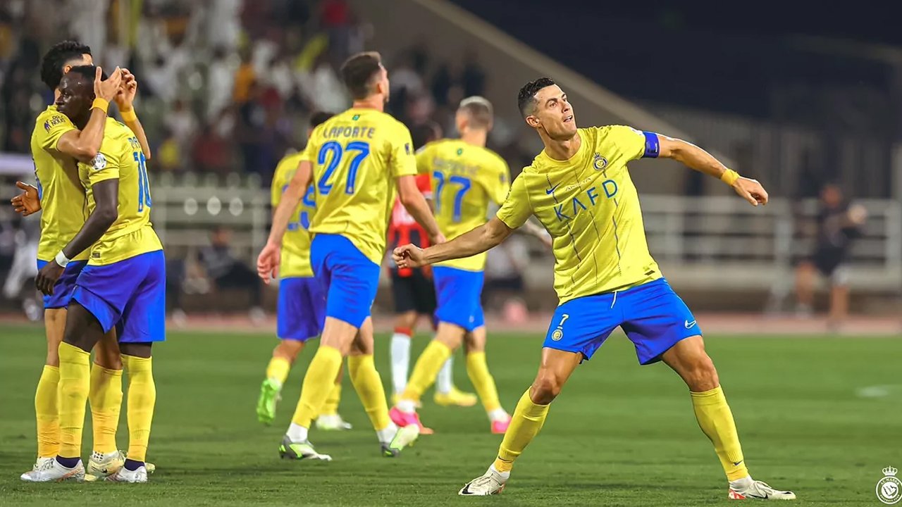 অবশেষে থামল রোনালদোর টানা ১৪ বছরের ‘হ্যাটট্রিক’ সাম্রাজ্য