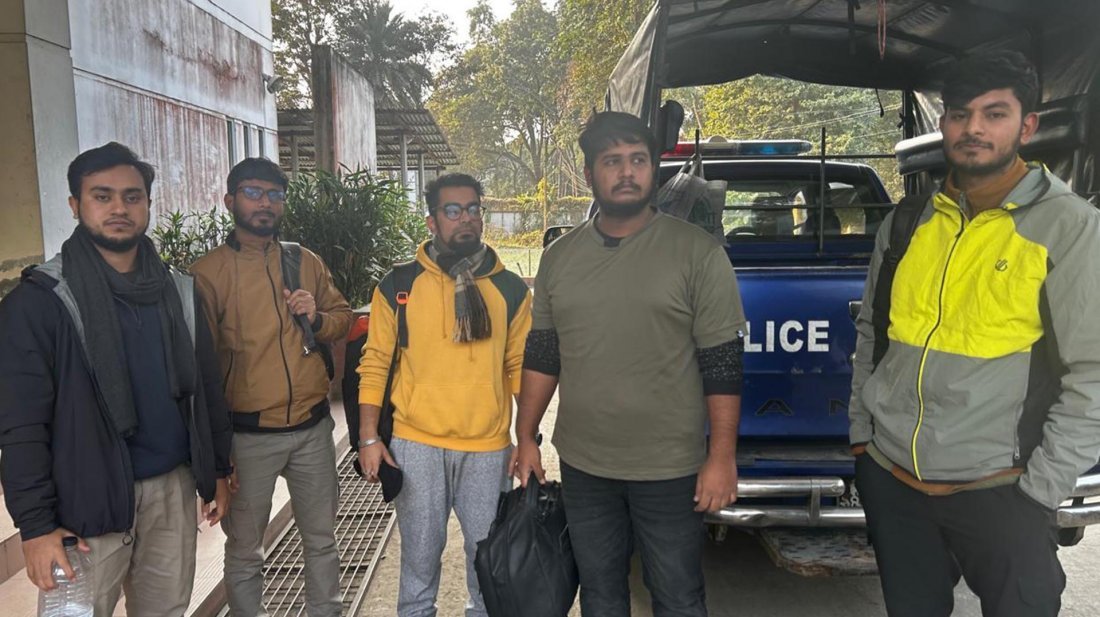 কুড়িগ্রামে হিযবুতের পোস্টার লাগানোয় বিশ্ববিদ্যালয়ের ৫ শিক্ষার্থী আটক